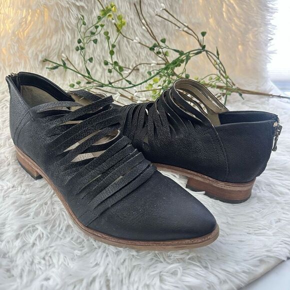 Free People Lost Valley Cut Out Leather Ankle‎ Booties Almond Toe 41/ US 10 - Picture 1 of 8